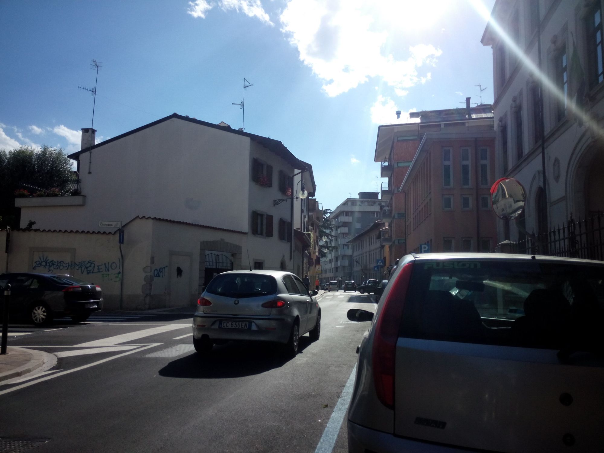 Ulica v Udine, na ktorej som špekuloval čo ďalej.